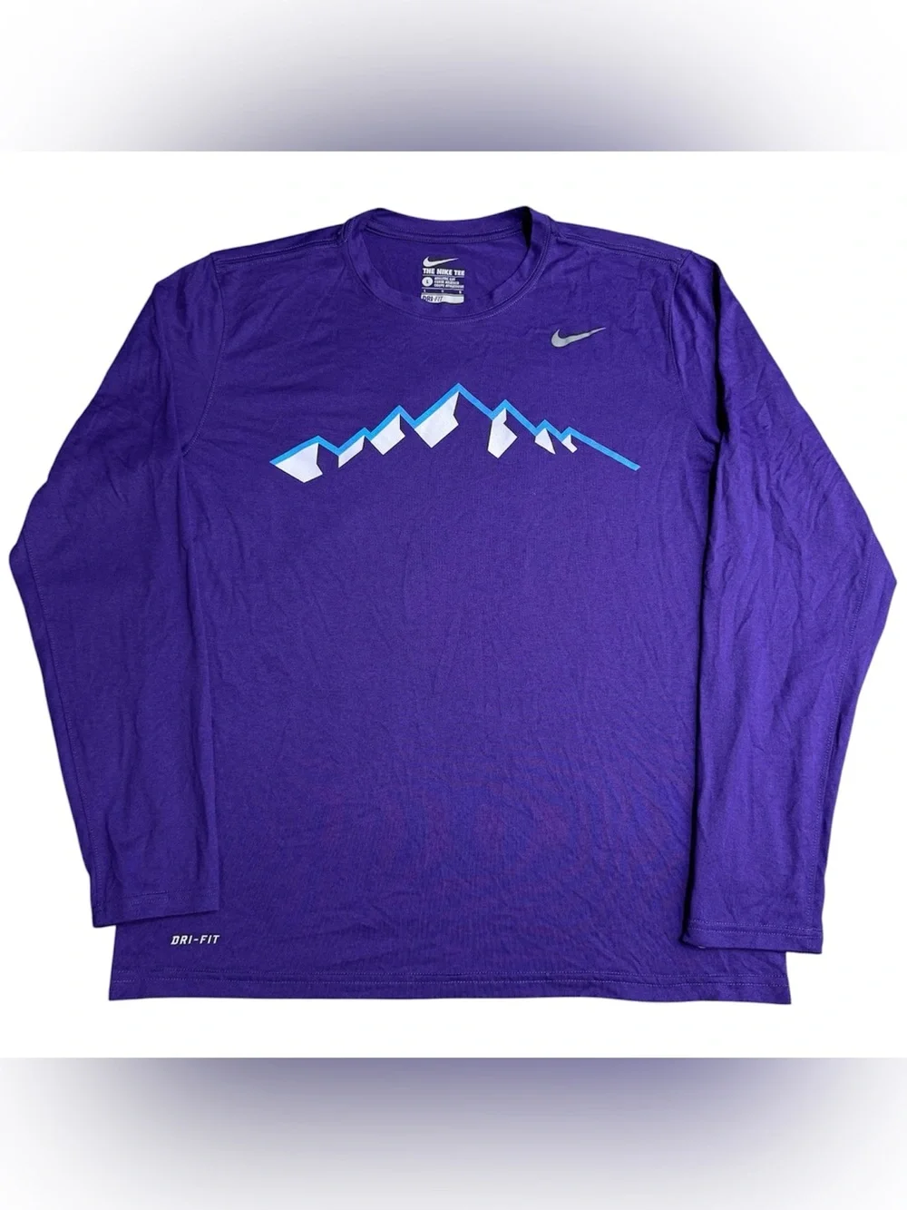 Nike Utah Jazz Dri-FIT Mountain Basketball Long-Sleeve Shirt Purple Athletic Fit